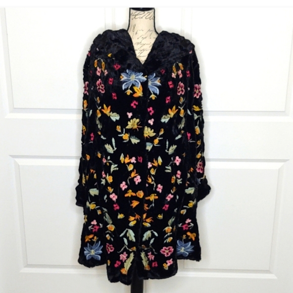 Johnny Was Sona Faux Fur Coat in Black, Size Large - Picture 5 of 13